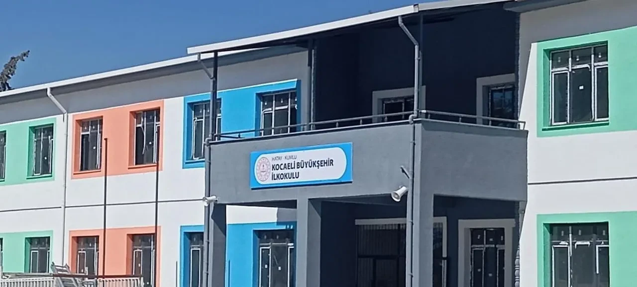 Kocaeli Büyükşehir Belediyesi Hatay Kumlu'da 12 sınıflı okul açıyor