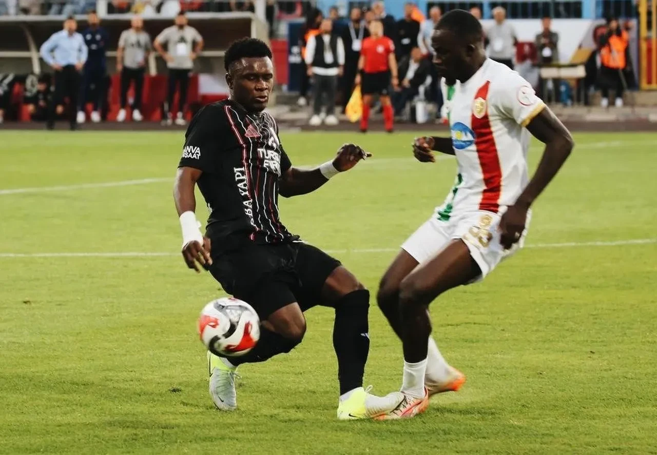 Vanspor FK, Amed Sportif Faaliyetler'i 3-0 mağlup etti