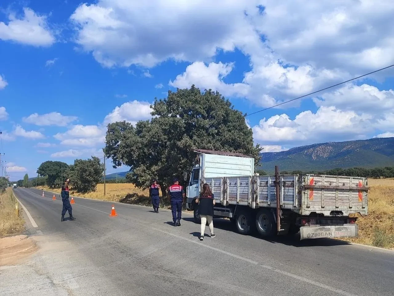 Uşak'ta canlı hayvan nakil araçlarına denetim yapılıyor