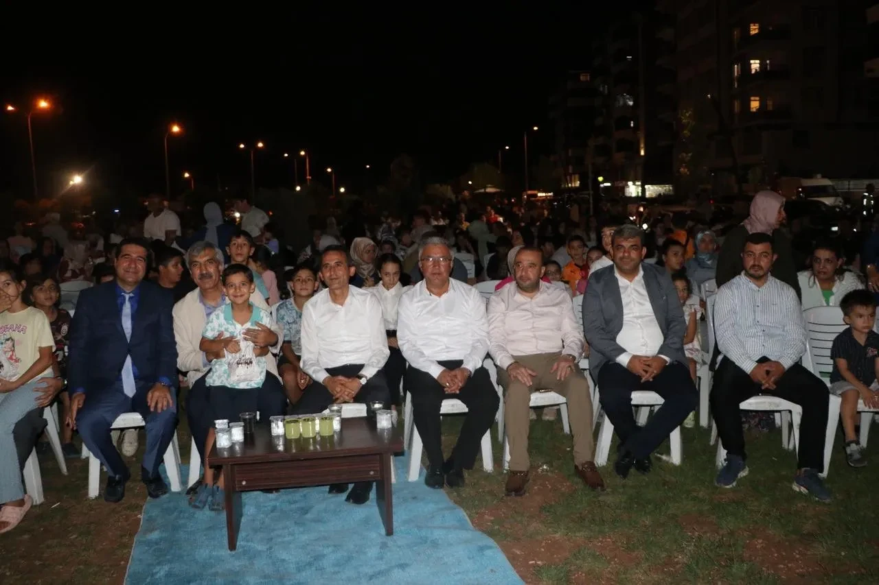 Kilis'te Halk Sağlığı Haftasında açık hava sineması yoğun ilgi gördü