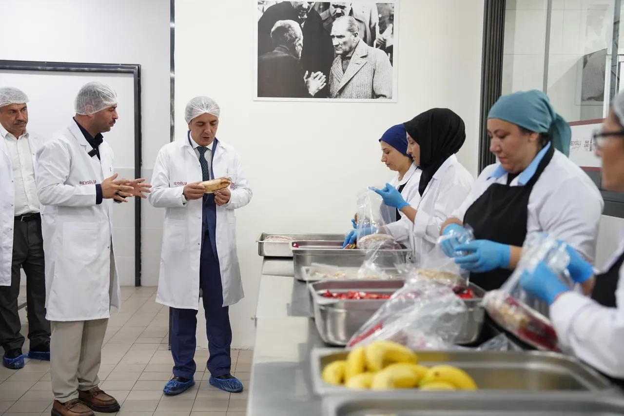 Beyoğlu Belediyesi Beslenme Saati Projesi ile 3 bin çocuğa ulaşacak