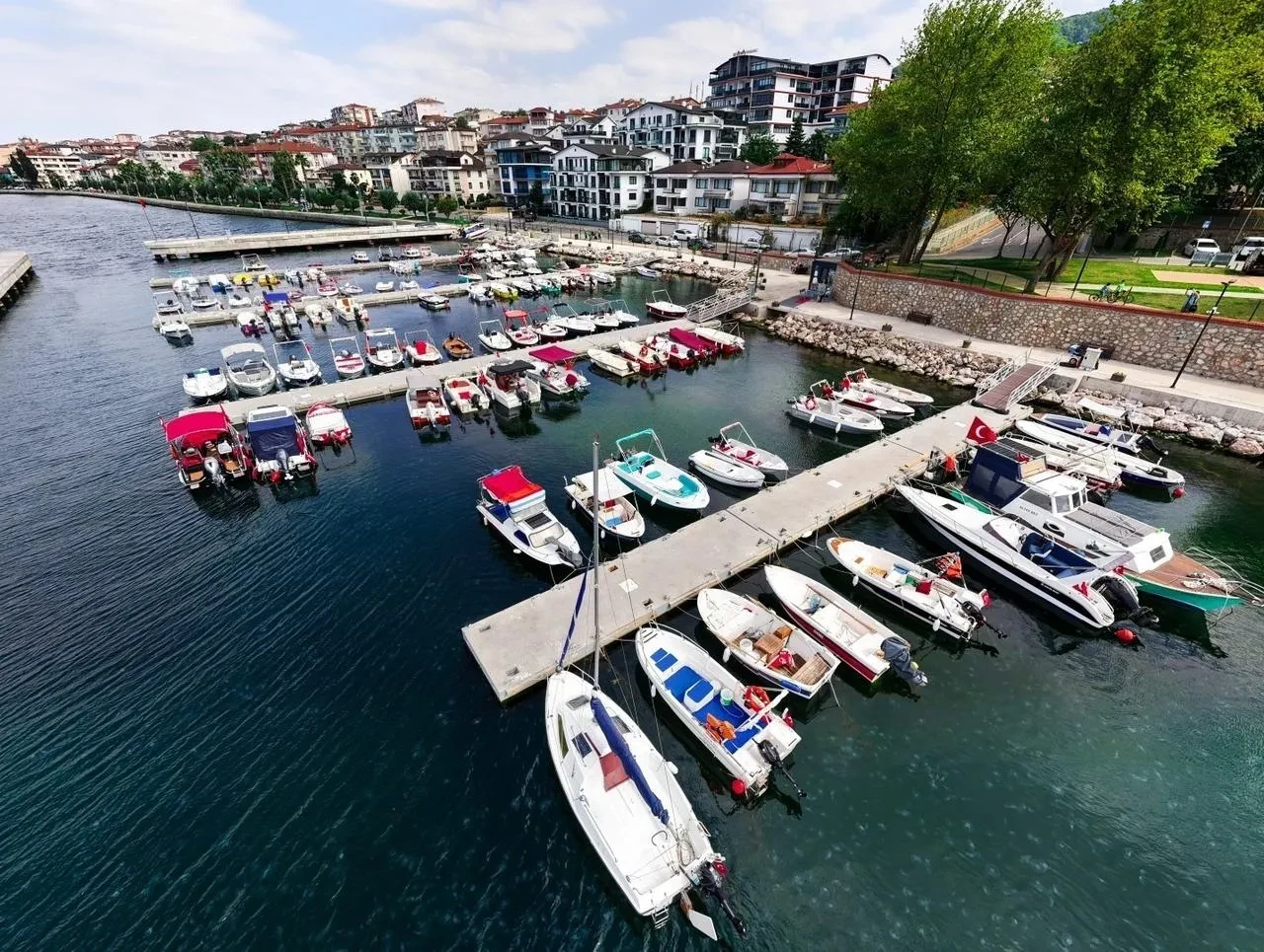 Değirmendere’de balıkçılar için kayık çekek yeri hizmete açıldı