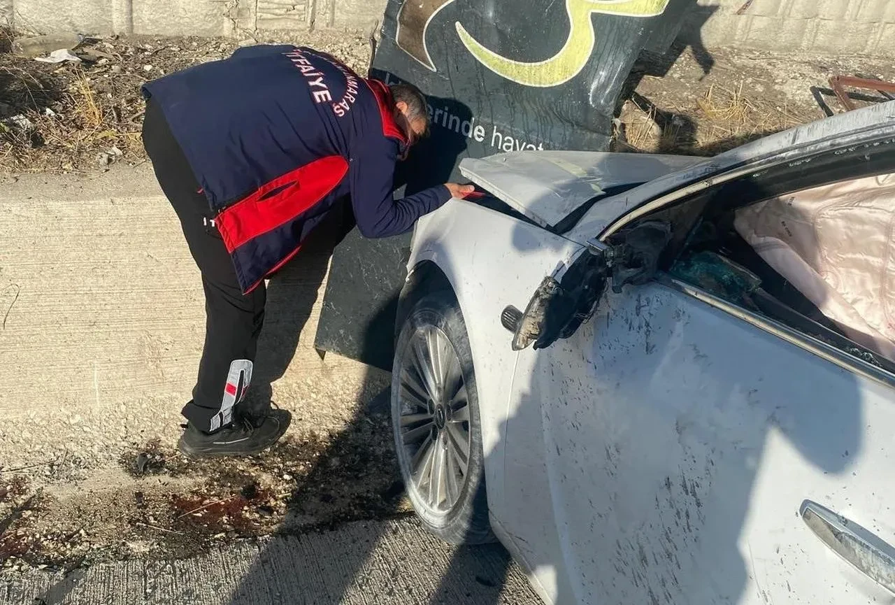 Kahramanmaraş'ta otomobil ile tanker çarpıştı iki yaralı