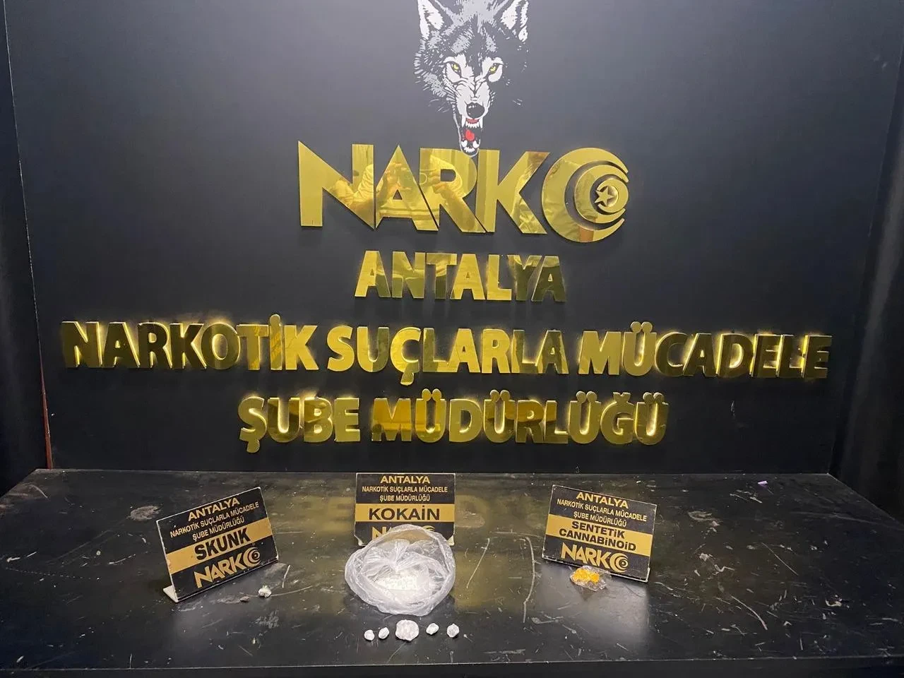 Antalya’da uyuşturucu operasyonunda 13 kişi tutuklandı