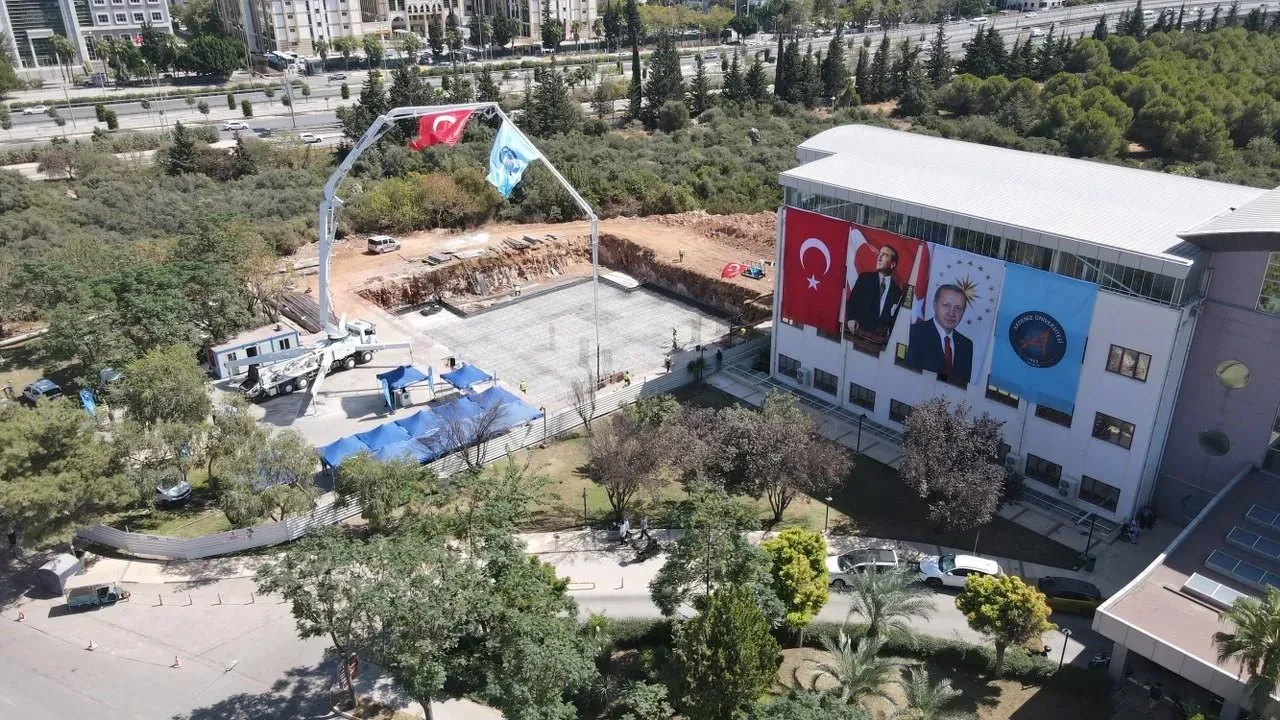 Akdeniz Üniversitesi Nöroloji Polikliniği için yeni bina temeli atıldı