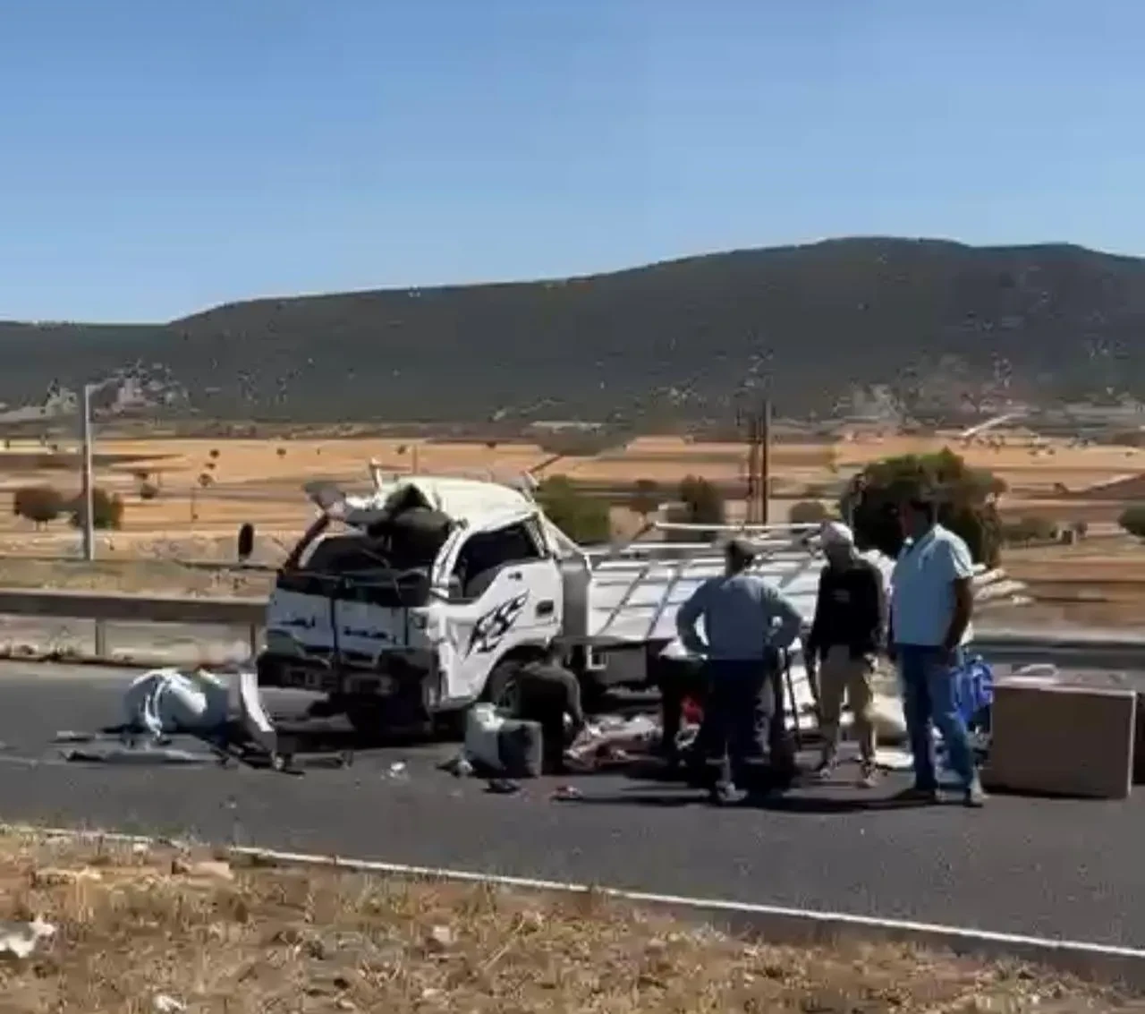 Kahramanmaraş'ta minibüs ile kamyonet çarpıştı 2 yaralı