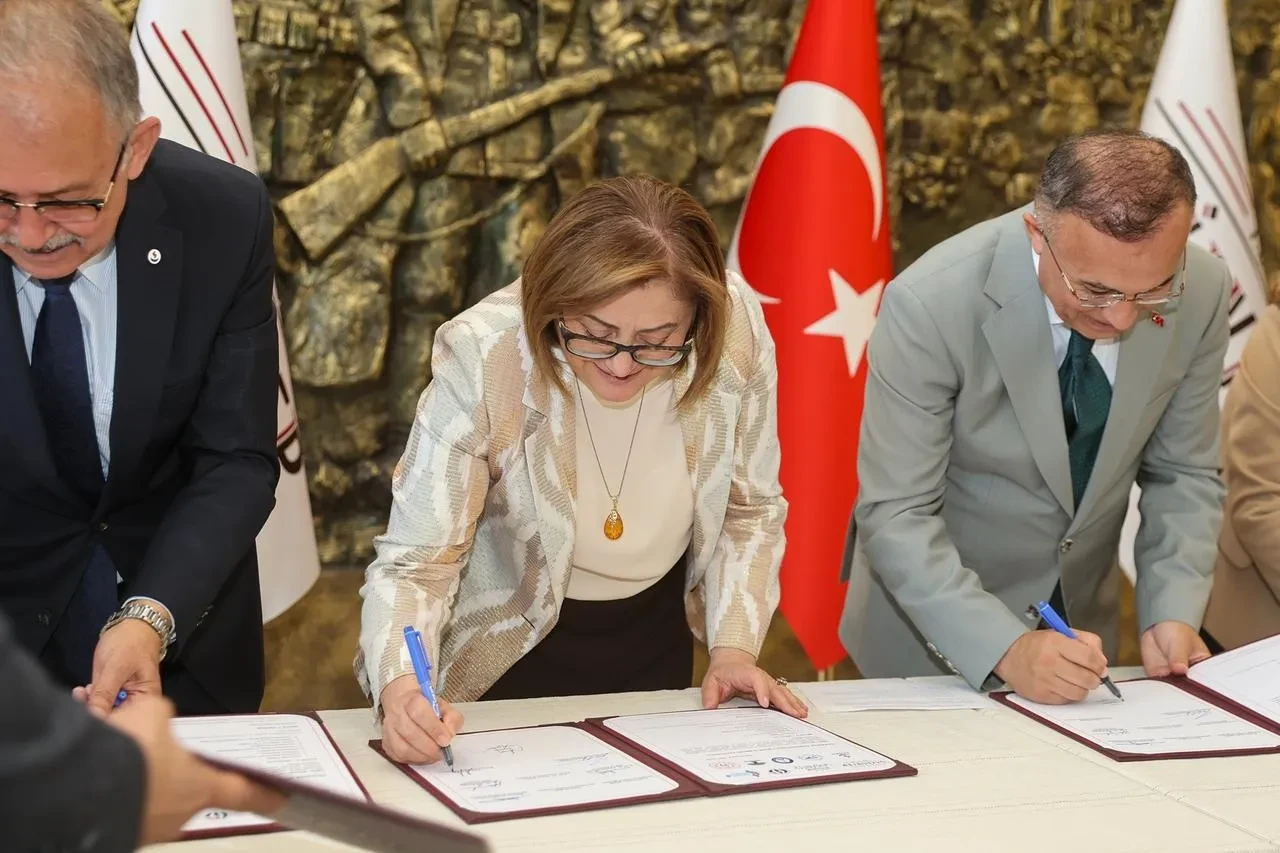 Gaziantep Büyükşehir Belediyesi Öğrenci Dostu Şehir Protokolü İmzaladı