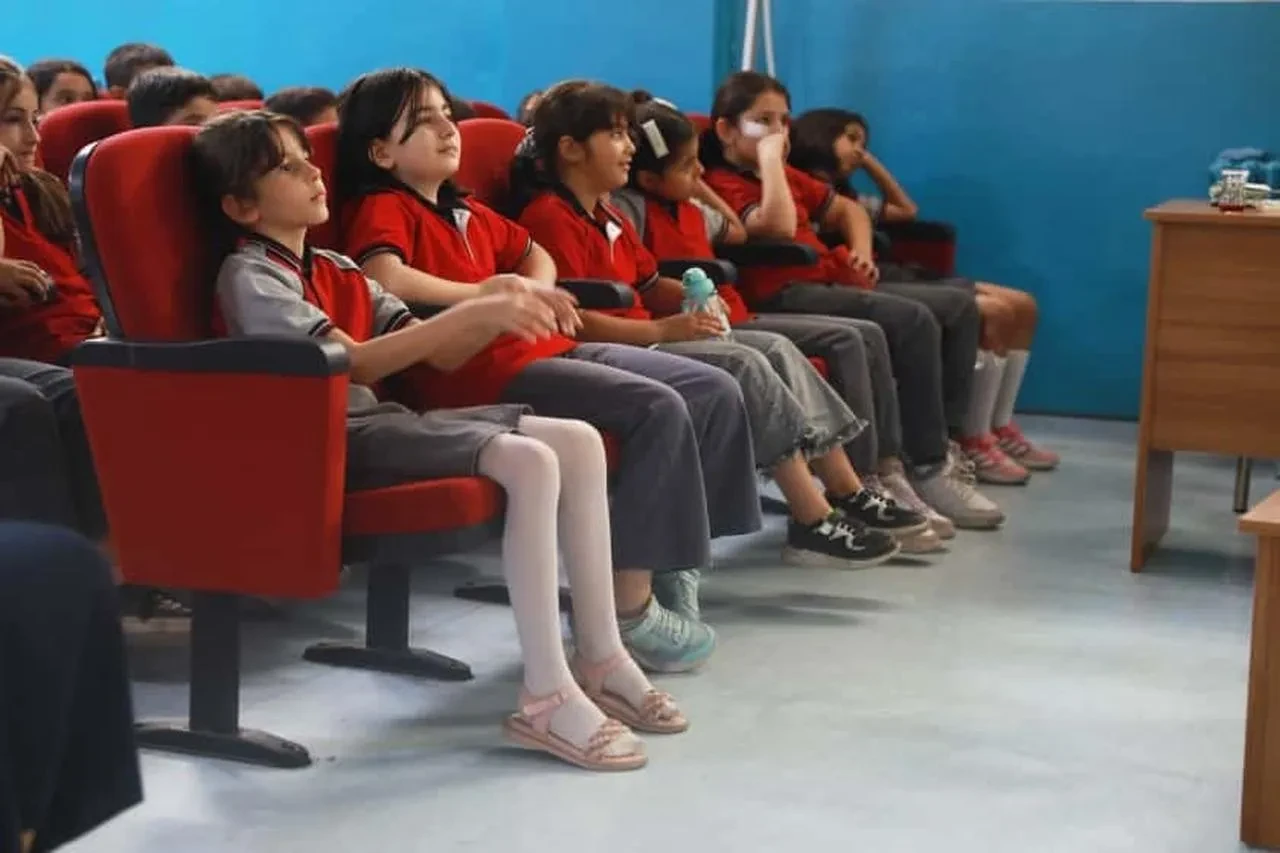 Battalgazi Belediyesi öğrencilere sıfır atık eğitimi veriyor