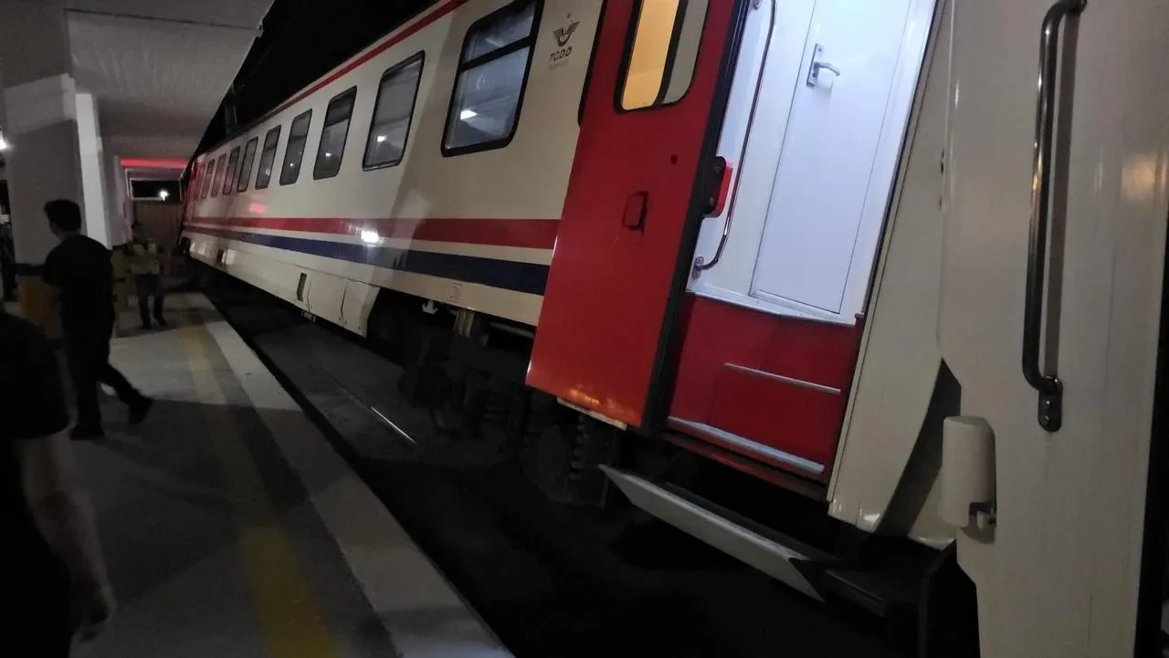 Bandırma'da tren kazası gerçekleşti ancak yaralanan olmadı