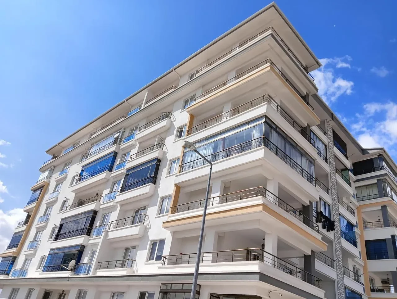 Ankara Altındağ'da baba iki oğlunu bıçaklayıp intihara kalkıştı