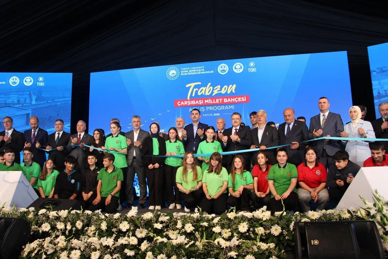 Bakan Murat Kurum Trabzon'da millet bahçesi açılışında konuştu