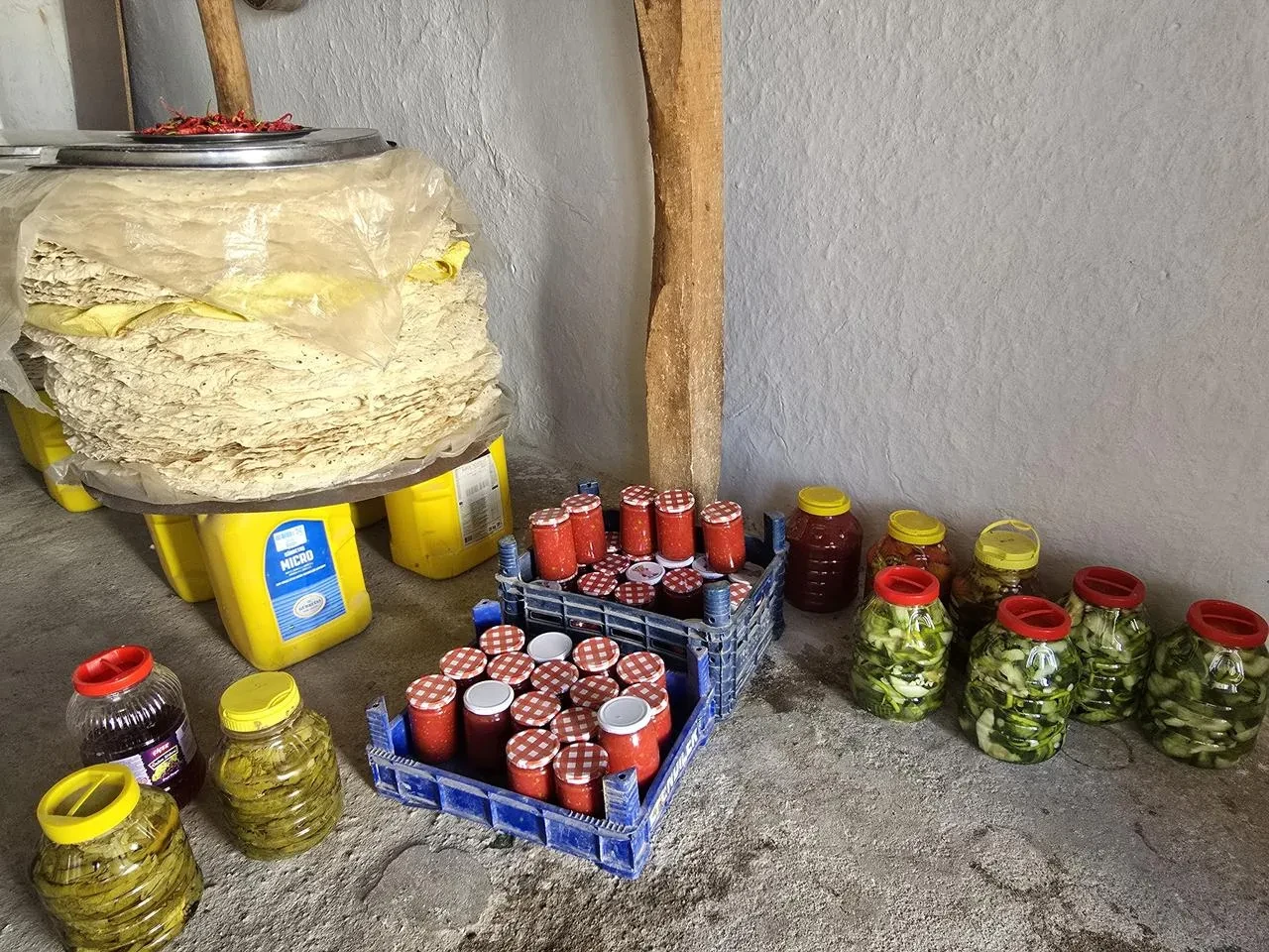 Yozgat Sorgun Alcı köyünde geleneksel kış hazırlıkları başladı