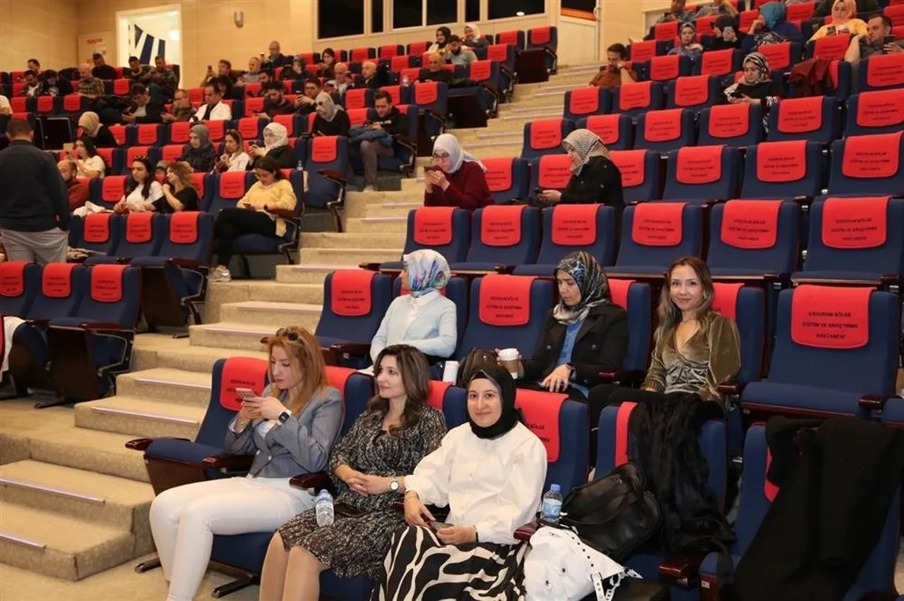 Erzurum’da tanıdan tedaviye güncel yaklaşımlar eğitimi düzenlendi