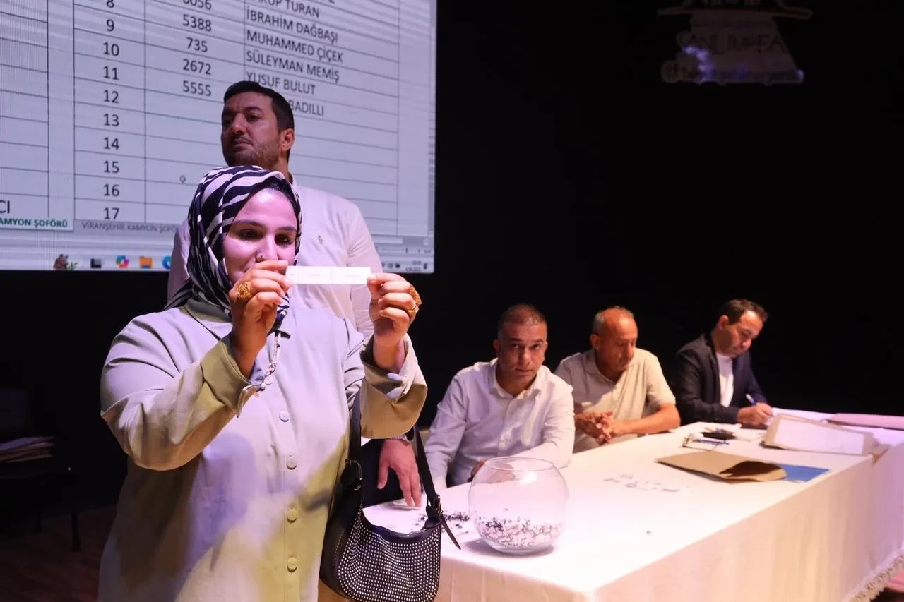 Şanlıurfa Büyükşehir Belediyesi 106 Personel İçin Kura Çekimi Yaptı