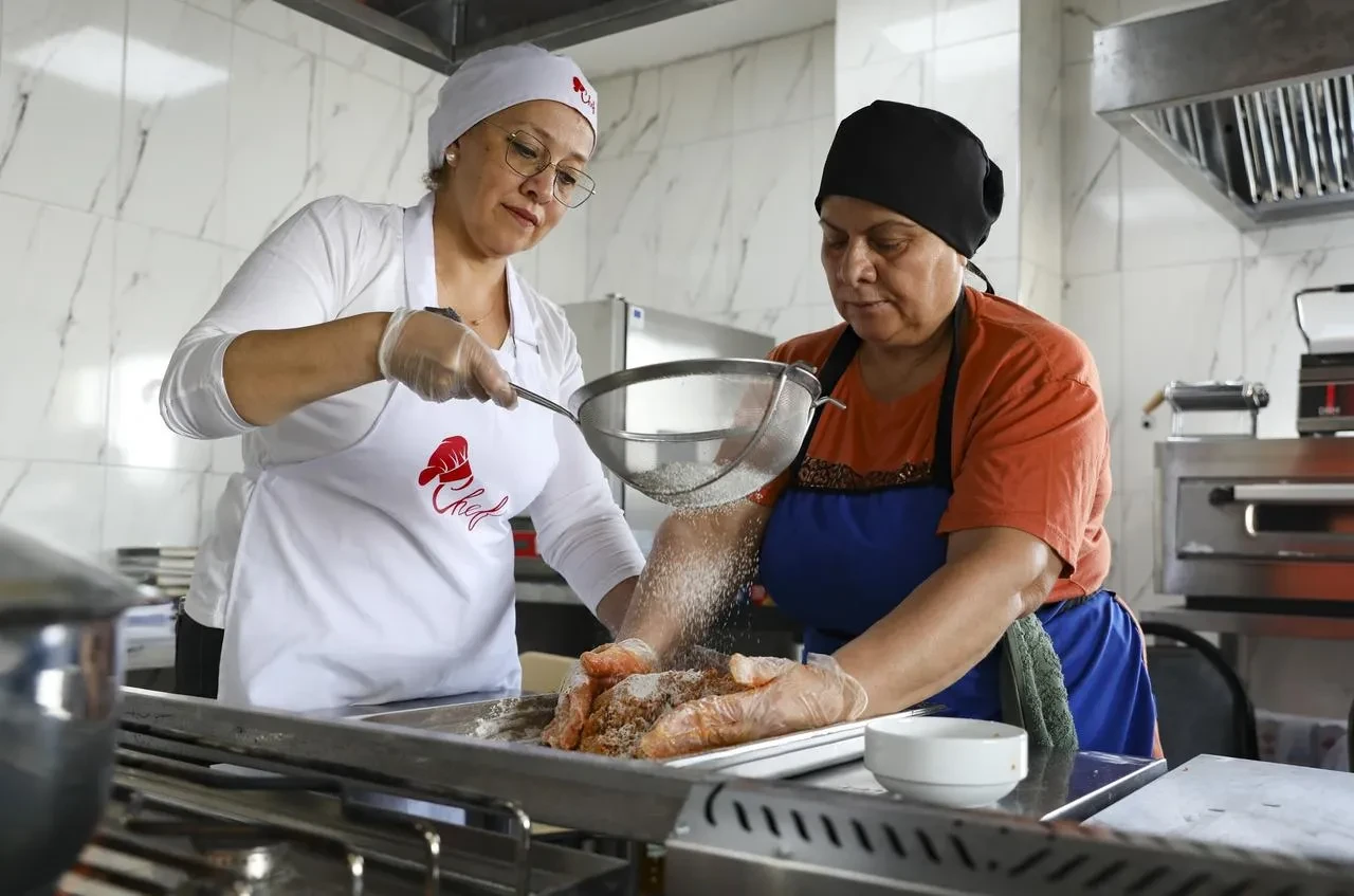 Mersin Büyükşehir Belediyesi MERCEK’te ücretsiz Aşçı Çırağı Kursu başlattı