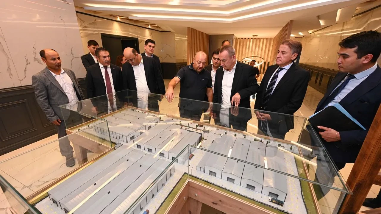 Özbekistan Büyükelçisi Denizli Ticaret Odası’nda sektör temsilcileriyle bir araya geldi