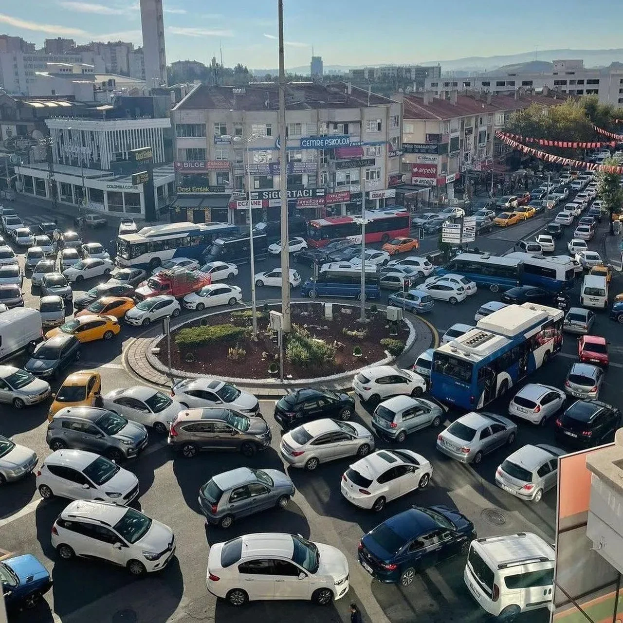 Ankara Büyükşehir Belediyesi trafik kaosunu çözmekte yetersiz kaldı