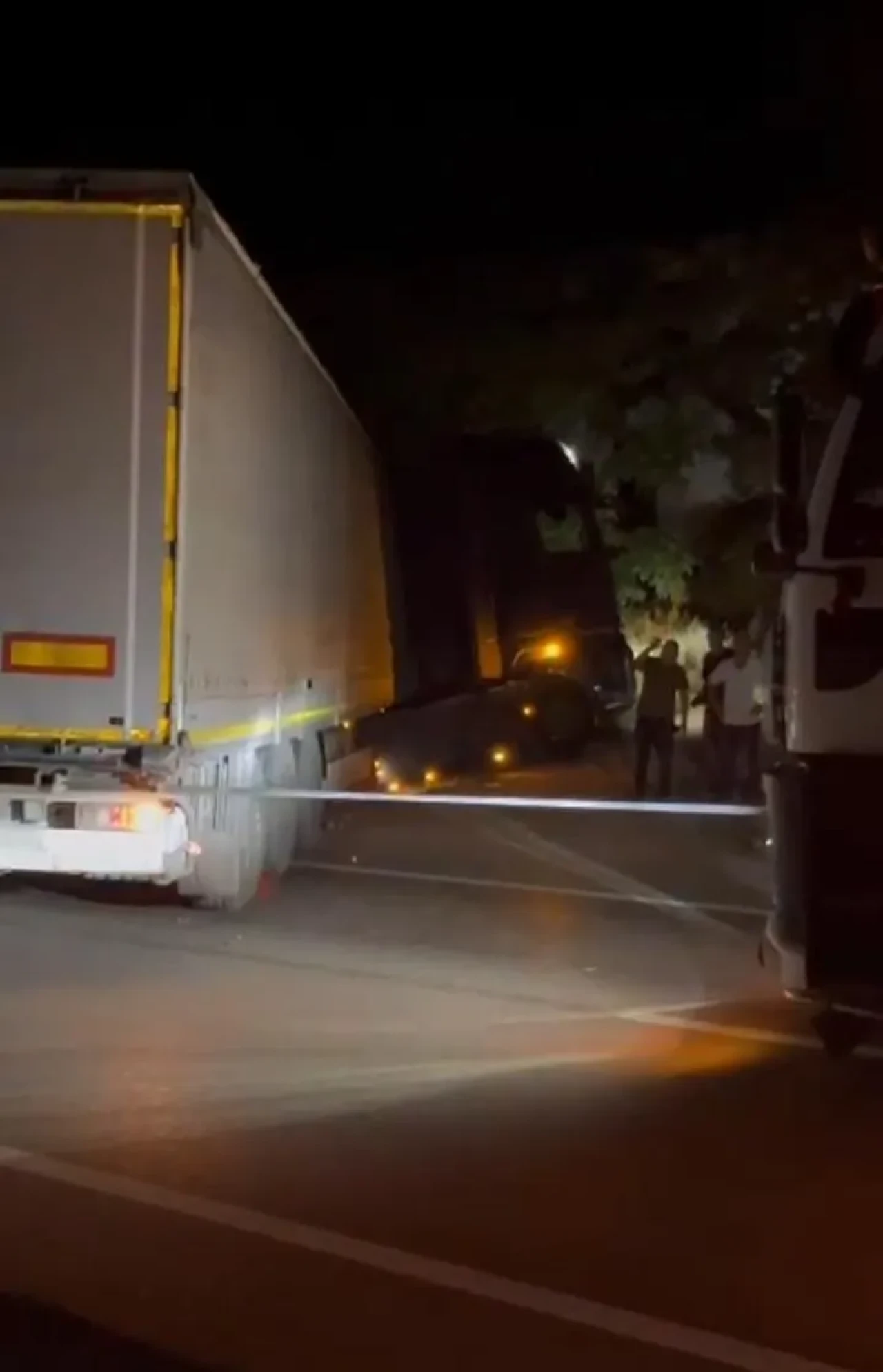 Bandırma-Gönen karayolunda tır kazasında 1 kişi yaralandı