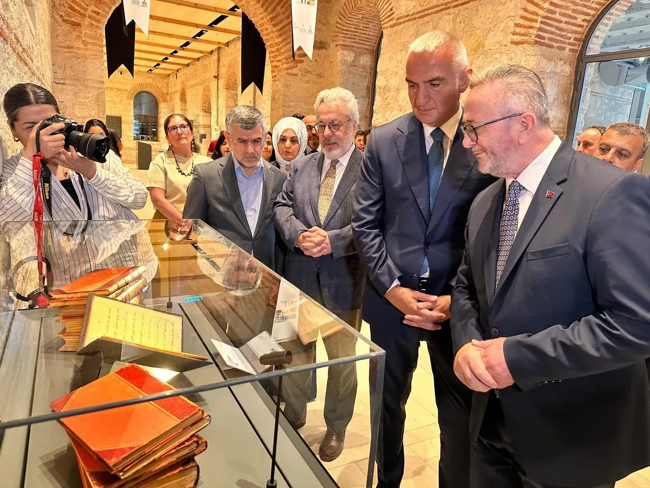 Bakan Ersoy yazma eserlerin TÜYEK çatısı altında toplanmasını istedi