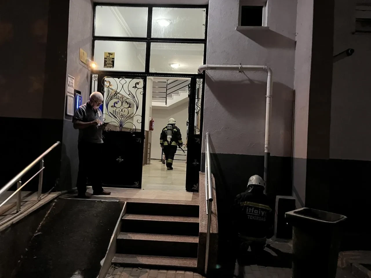 Tekirdağ Çorlu’da apartmanda gaz kaçağı paniğe neden oldu. Marmaragaz ve itfaiye