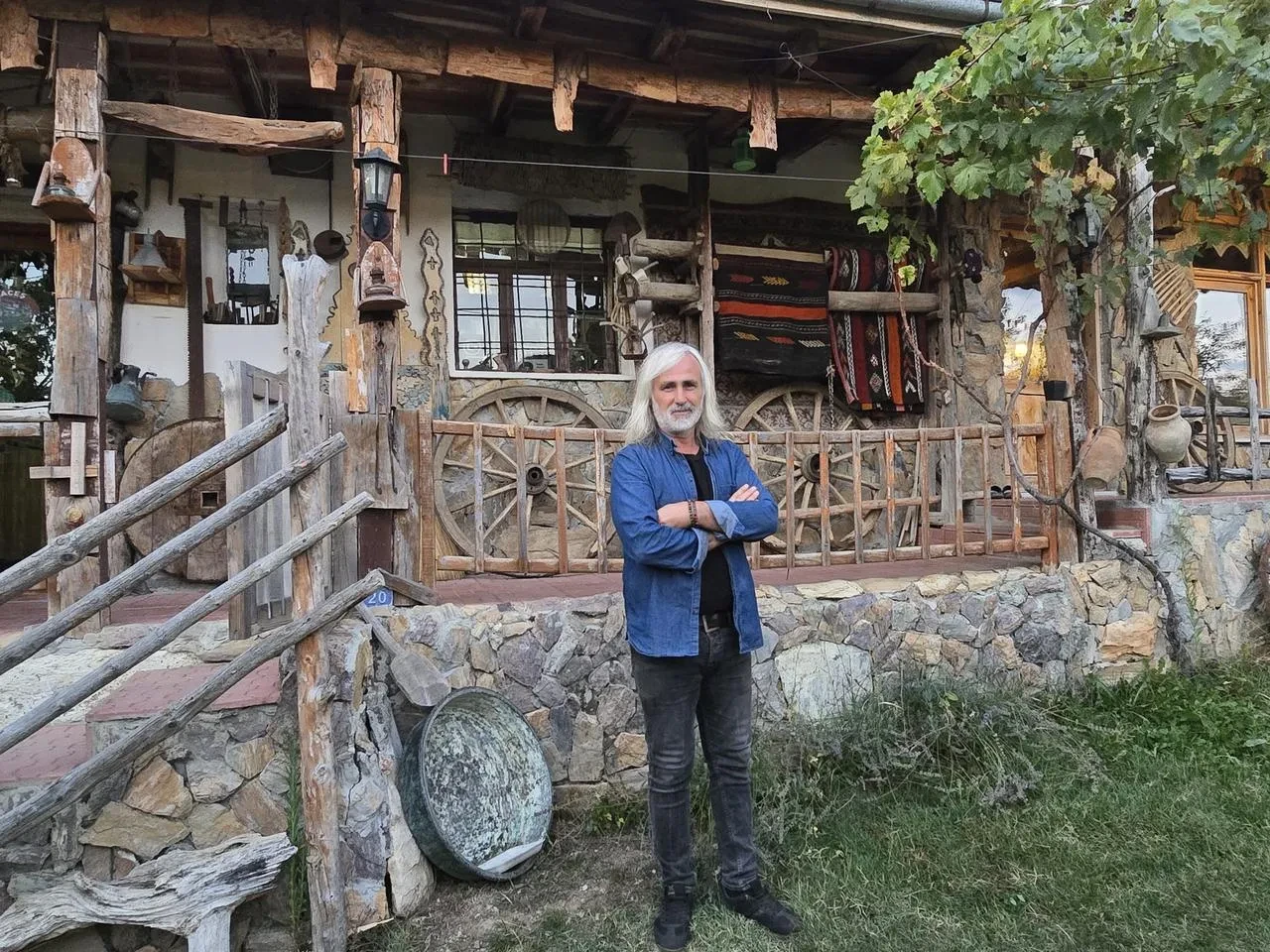 Erdal Ertuğrul Yozgat’ta antika müzesi kurarak ziyaretçilerini ağırlıyor