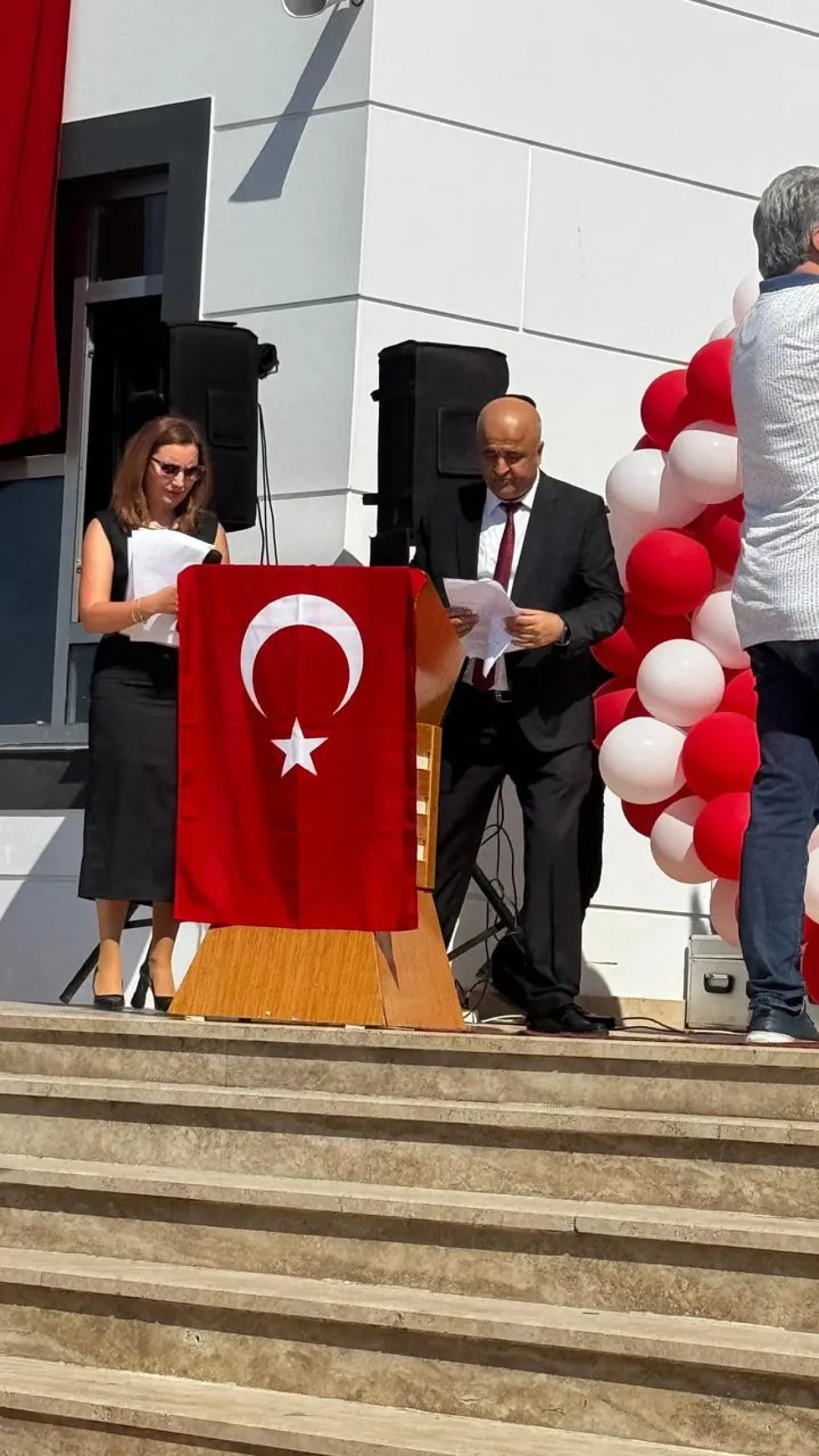 Alaplı'da Ahmet Zeki Atalay İlkokulu ve Alaplı İmam Hatip Ortaokulu törenle açıldı