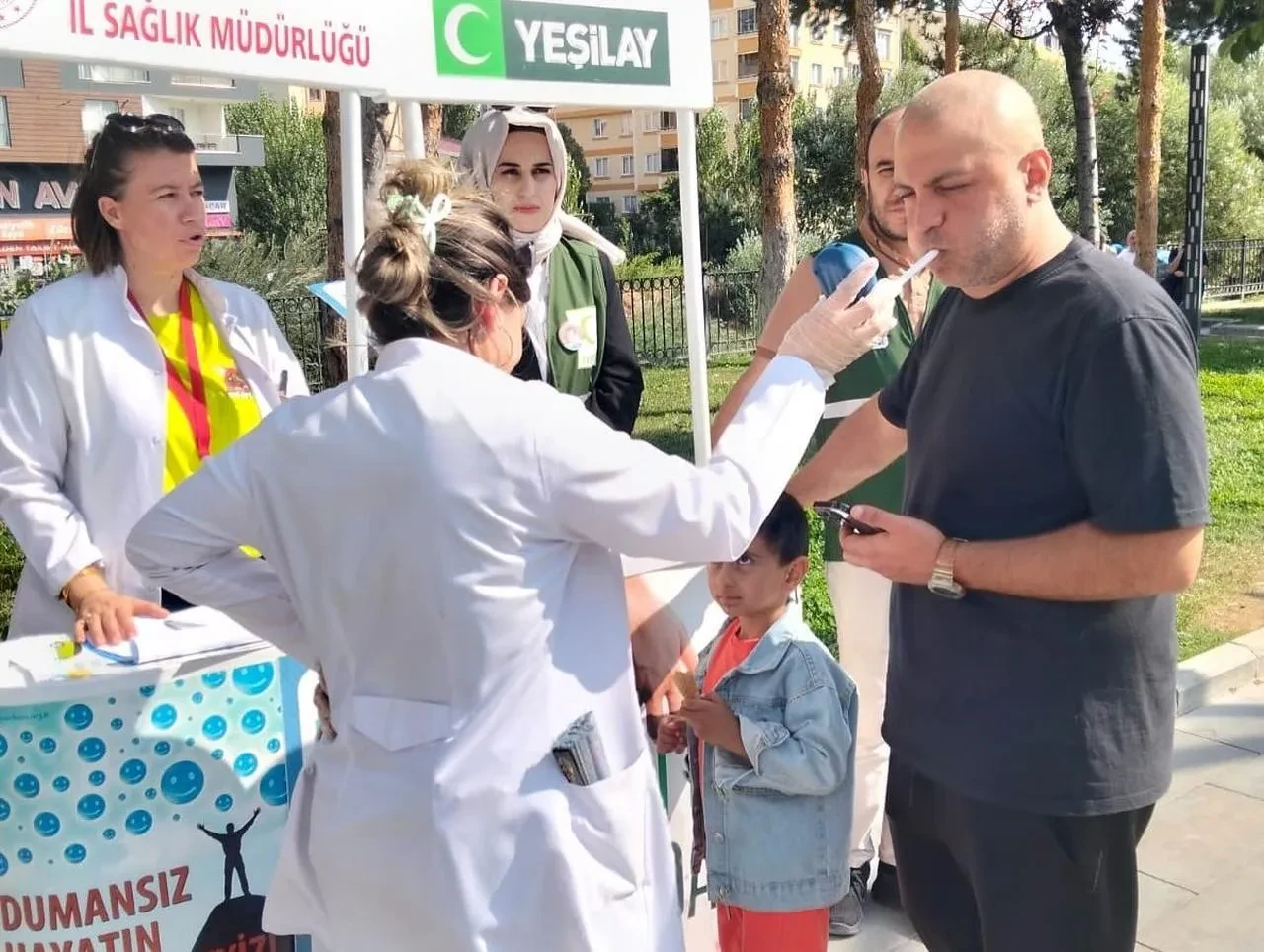 Bayburt'ta Yeşilay ve İl Sağlık Müdürlüğü tütün bağımlılığına karşı farkındalık etkinliği