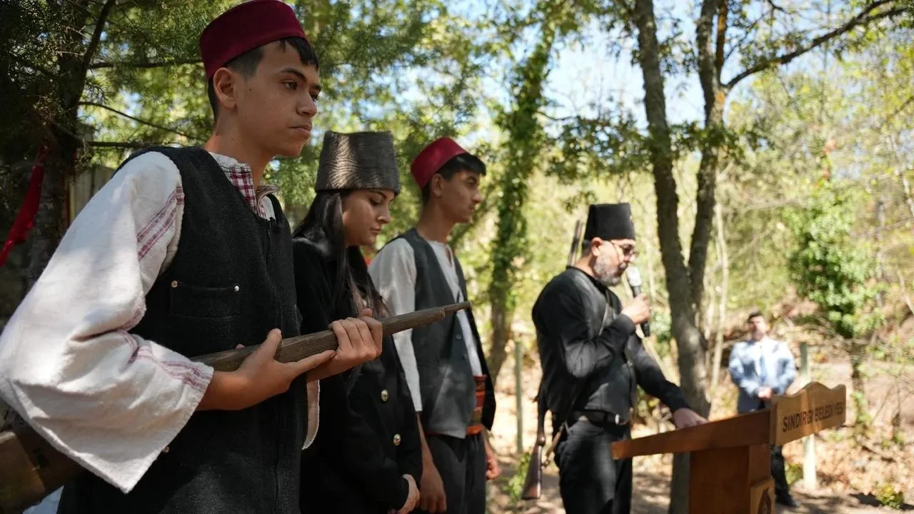 Sındırgı'da Kuvayımilliye Kahramanları Dualarla Anma Töreni Gerçekleştirildi