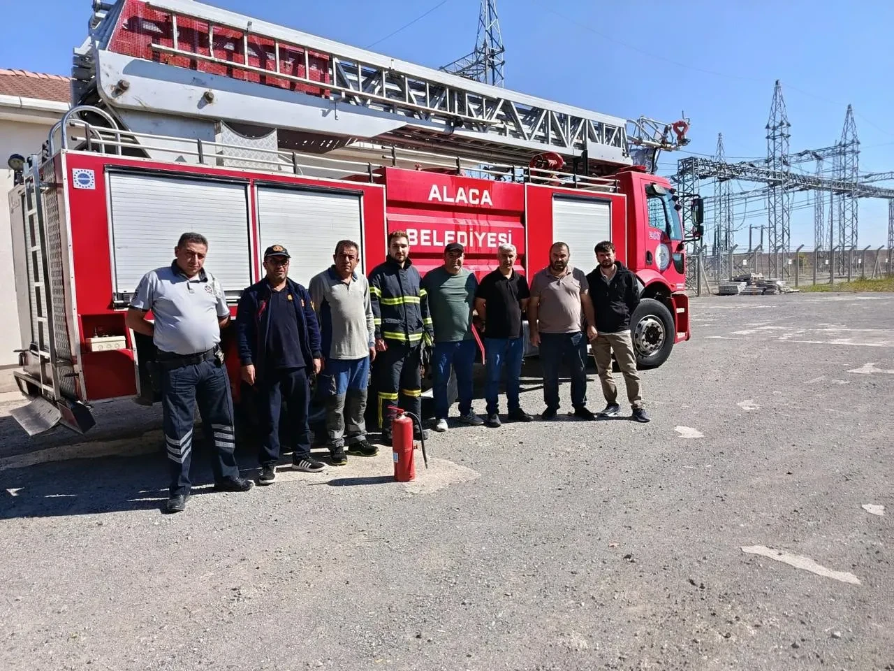 Alaca itfaiyesi TEİAŞ personeline yangın eğitimi verdi