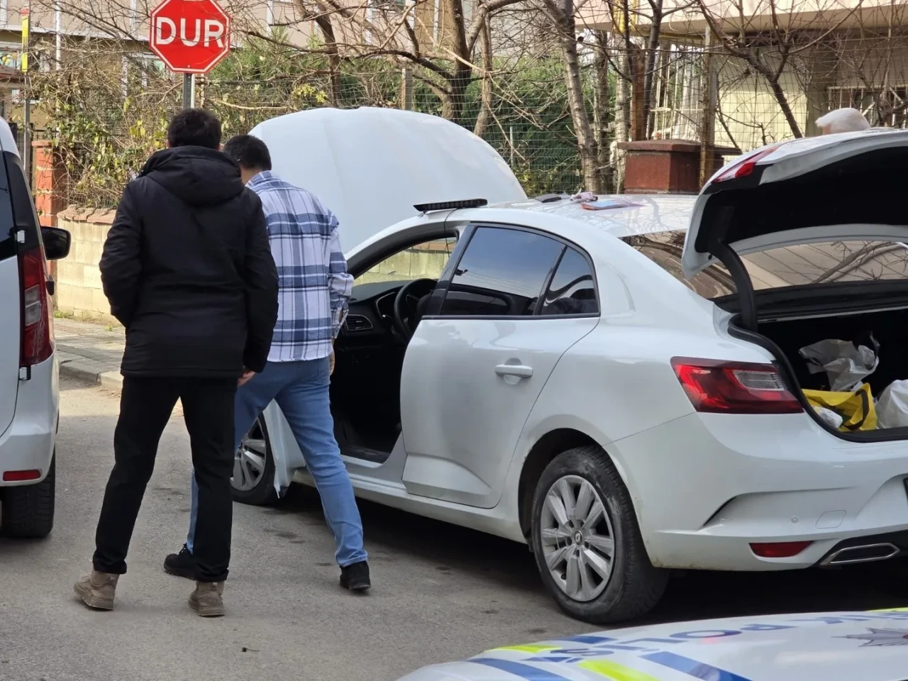 Bursa'da çakarlı araçla polisten kaçan sürücüye 173 bin lira ceza kesildi