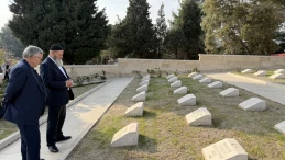 Erzurumlu şehit aileleri Çanakkale'deki 57. Alay Şehitliği'ni ziyaret ederek dualar okudu