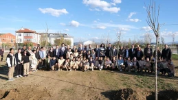 Bursa'nın İnegöl ilçesinde 572 fidan dikilerek 13 dönümlük koruluk alan oluşturuldu