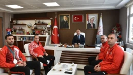 Erzurum’da milli karateci Volkan Kardeşler olimpiyat başarısıyla kutlandı