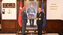 Ankara'da Somali Limanlar ve Deniz Ulaştırma Bakanı Nur, Deniz Kuvvetleri Komutanı Tatlıoğlu’nu ziyaret