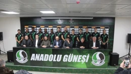sakaryaspor transfer döneminin son gününde 13 yeni futbolcuyla sözleşme imzaladı