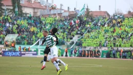 TFF 2. Lig'de Isparta 32 Spor ile Bursaspor 1-1 berabere kaldı