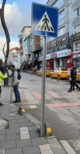 Bolu'da yayalara uygulamalı trafik eğitimi verildi