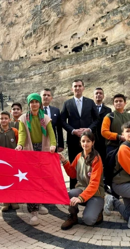 Tunceli'nin Çemişgezek ilçesinde tarihi İn Delikleri'nde okul dışı öğrenme etkinliği düzenlendi