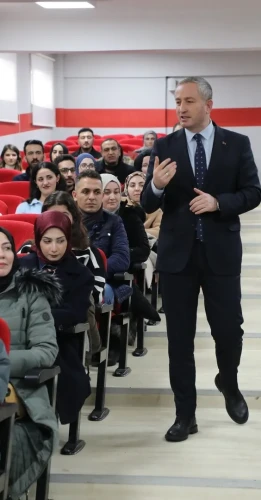 Ağrı'da milli eğitim müdürü öğretmenlerin her zaman kapısı açık olduğunu söyledi