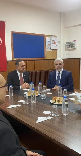 Yalova'da ikinci dönem "ilk ders: bayrak" temasıyla başladı