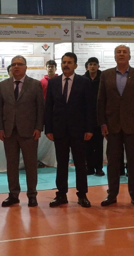 Kayseri'de TÜBİTAK lise öğrencileri araştırma projeleri yarışması başladı