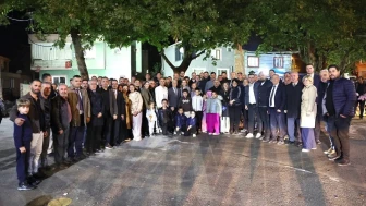 Bursa'da Başkan Bozbey orman yangınından etkilenen mahalleyi ziyaret etti ve köy hizmet binası