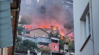 Bursa'da yanan 2 katlı evin 78 yaşındaki sahibi Kazım Kaya'dan haber alınamadı