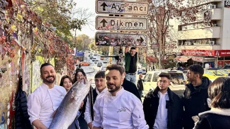 ankara'da viral olan Kızılay tabelasına balık asarak akıma son nokta konuldu