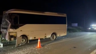 Tekirdağ'ın Çerkezköy ilçesinde iki servis aracı çarpıştı, 8 işçi yaralandı