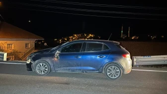 Uşak'ın Eşme ilçesinde otomobilin çarptığı 3 kişi hayatını kaybetti