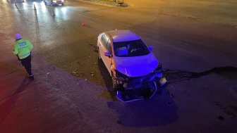 Bursa'da kavşakta feci kaza: 1 ağır yaralı