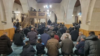 Bayburt'ta Regaip Kandili maneviyatı şehir genelinde yaşandı