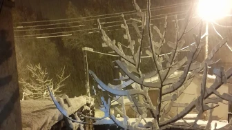 Ahlat’ta yüksek kesimlerdeki köyler kar yağışıyla beyaza büründü