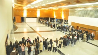 MSKÜ'de "Matmazel Julie" oyunu tiyatroseverlerle buluştu